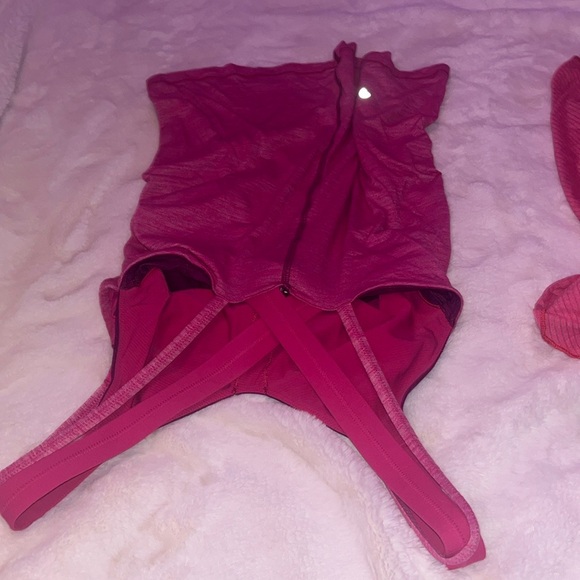 Two lululemon t shirts - Picture 11 of 15